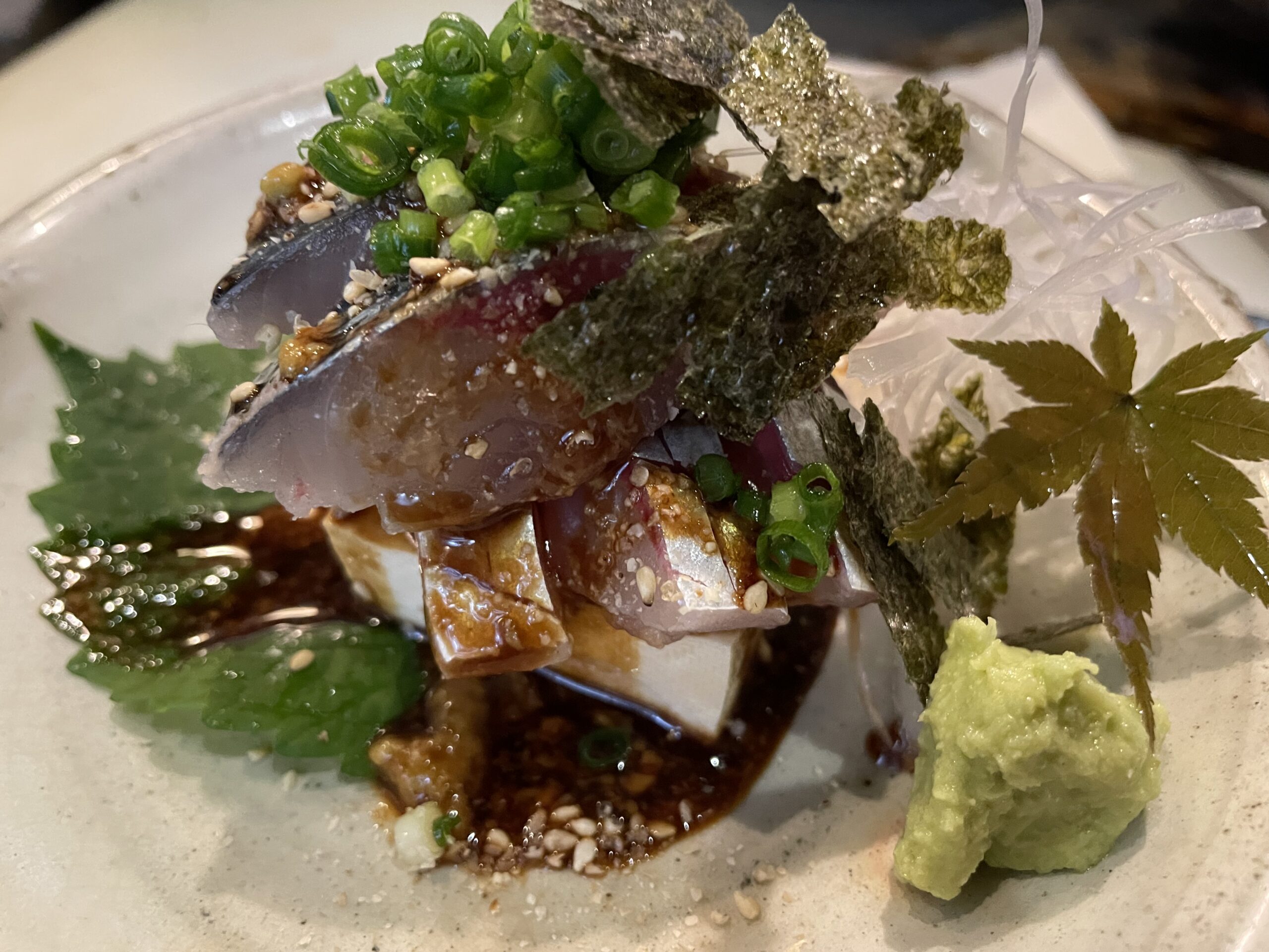 こんにちは😀　今日は、胡麻鯖。焼きおにぎり。